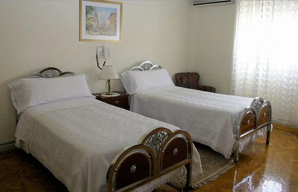 Hostal Delfina-1