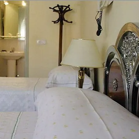 Hostal Delfina-3